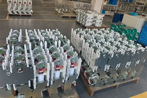Medium-Voltage Switchgear: A Critical Hub in Power Distribution Networks Medium-Voltage Switchgear: A Critical Hub in Power Distribution Networks